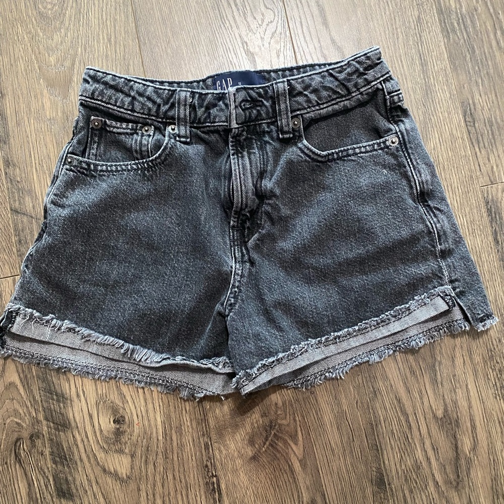 High-rise Black Mom Shorts | Gap | Girls Size 12